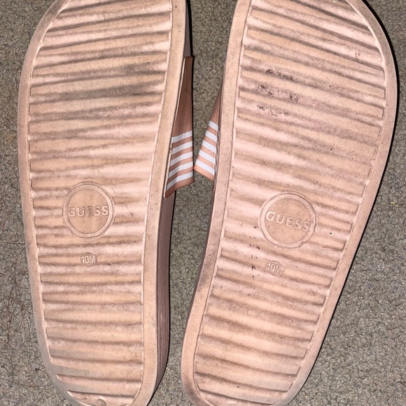 GUESS Flip Flops - Picture 3 of 3
